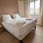 Maison 3 Chambres Avec Jardin Et Garage Apartman *