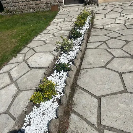 3 Avec Jardin Apartment