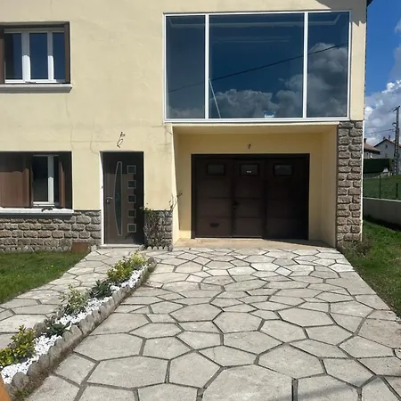 3 Avec Jardin Apartment Langogne