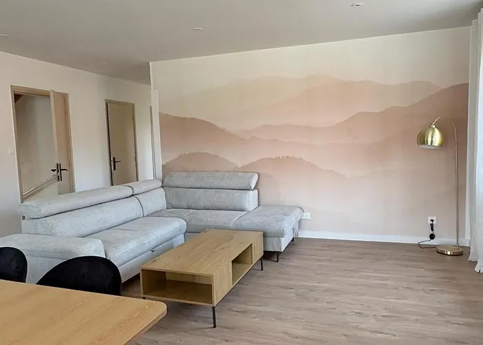 3 Avec Jardin Et Garage Apartament